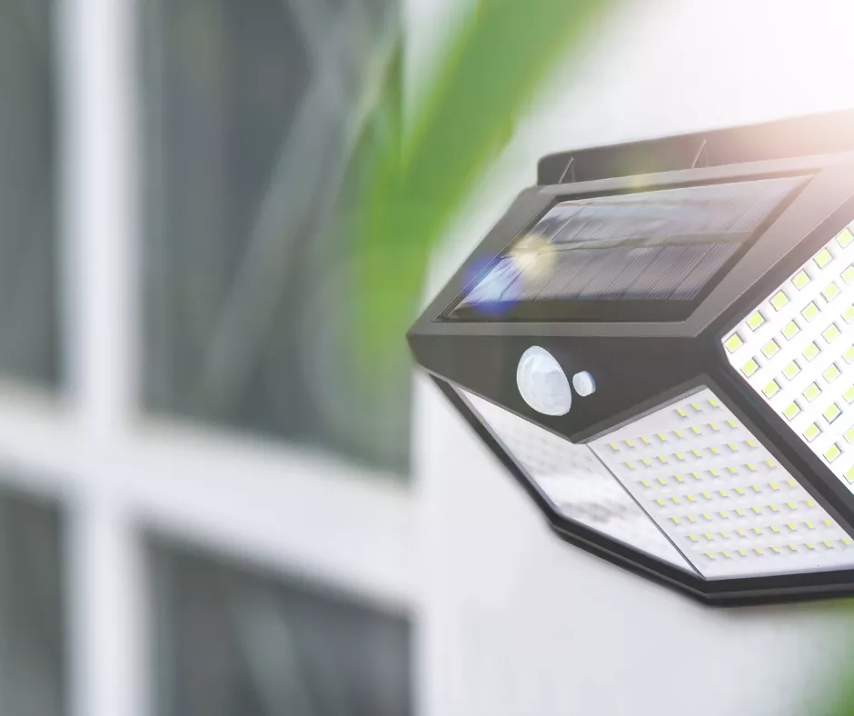 Illumina il tuo spazio esterno a costo ZERO